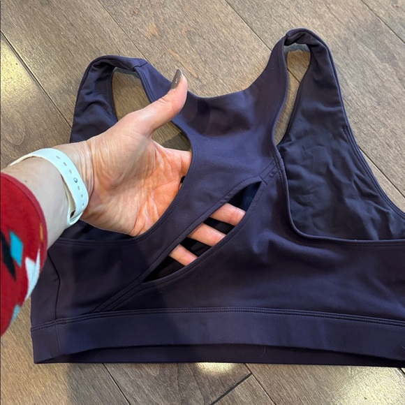 Peloton together we go far sports bra size large - Picture 4 of 4